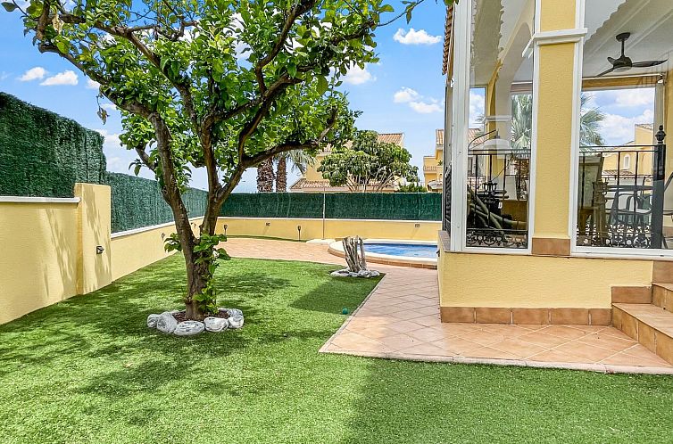 Geschakelde woning in Orihuela