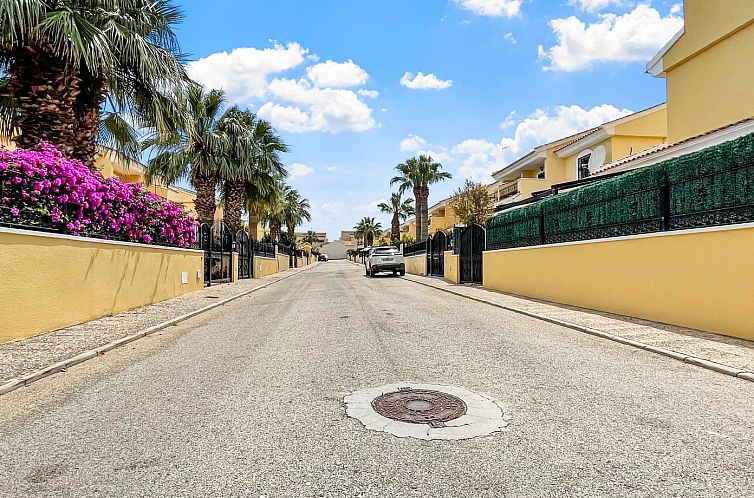 Geschakelde woning in Orihuela