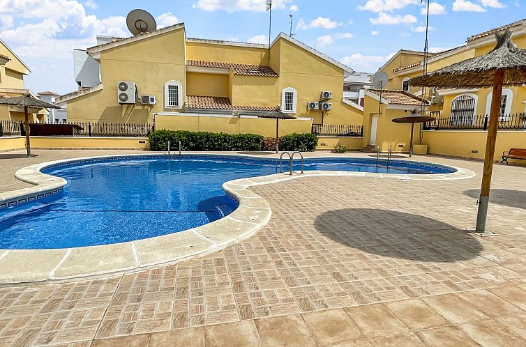Geschakelde woning in Orihuela