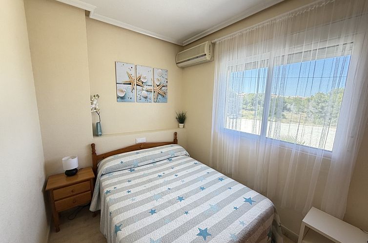 Geschakelde woning in Orihuela