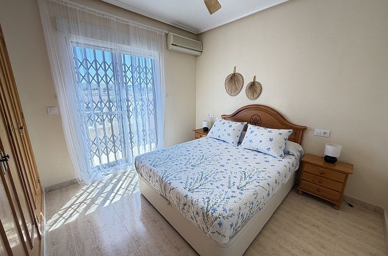 Geschakelde woning in Orihuela