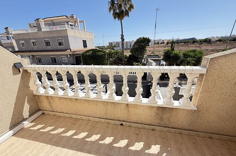 Geschakelde woning in Orihuela