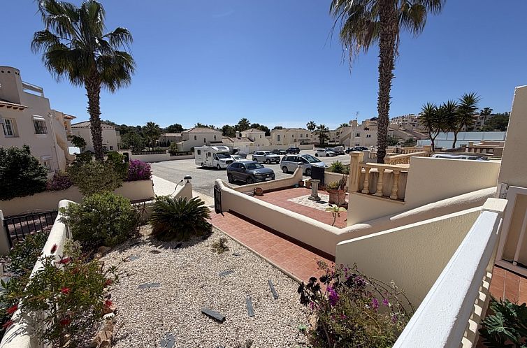 Geschakelde woning in Orihuela