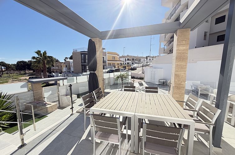 Geschakelde woning in Orihuela