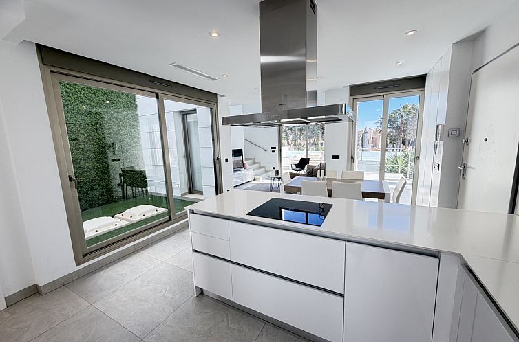 Geschakelde woning in Orihuela