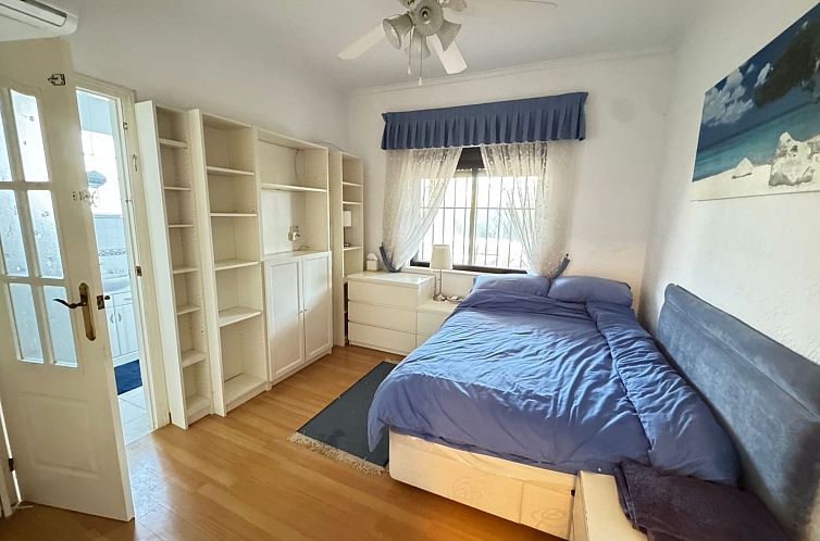 Geschakelde woning in Orihuela