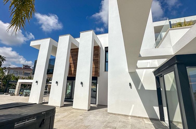 Geschakelde woning in Orihuela