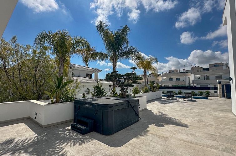 Geschakelde woning in Orihuela