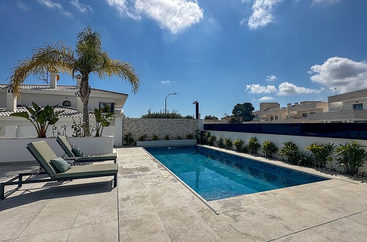 Geschakelde woning in Orihuela