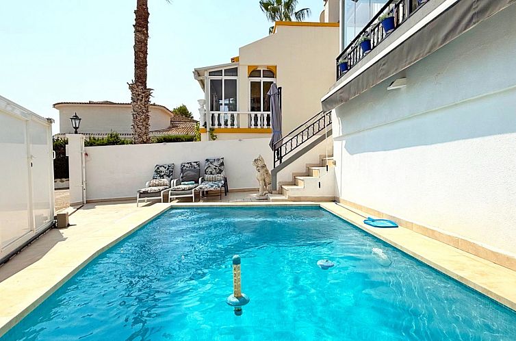 Geschakelde woning in Orihuela