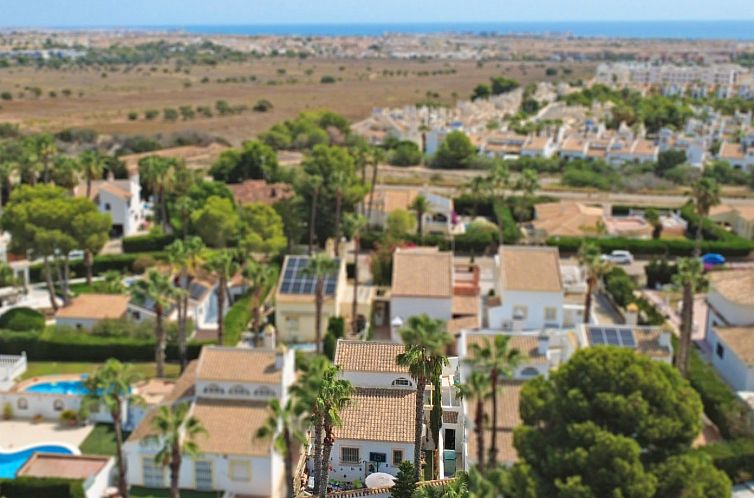 Geschakelde woning in Orihuela