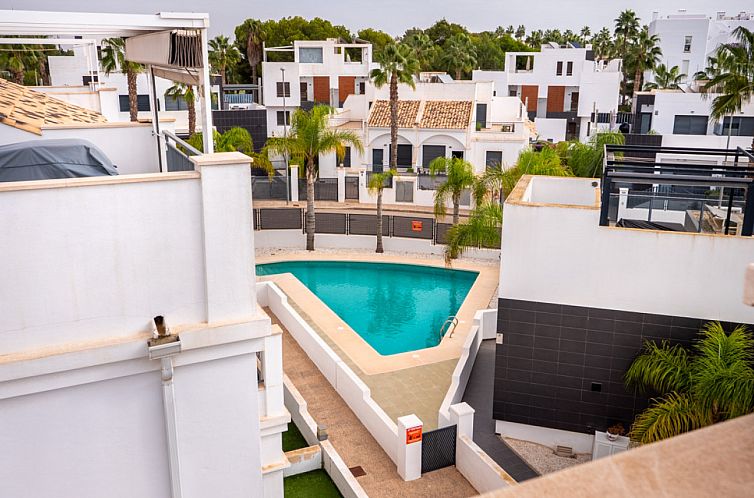 Geschakelde woning in Orihuela