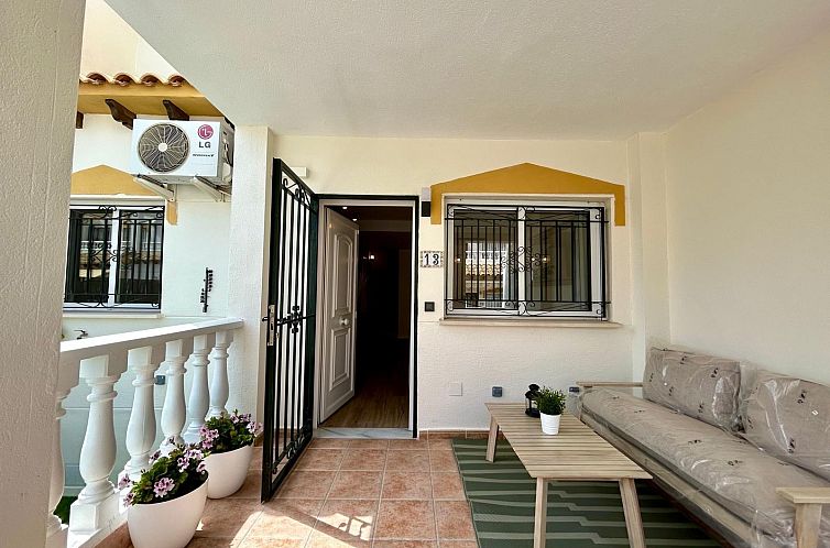 Geschakelde woning in Orihuela