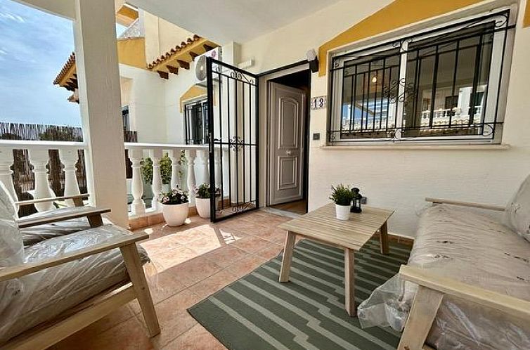 Geschakelde woning in Orihuela