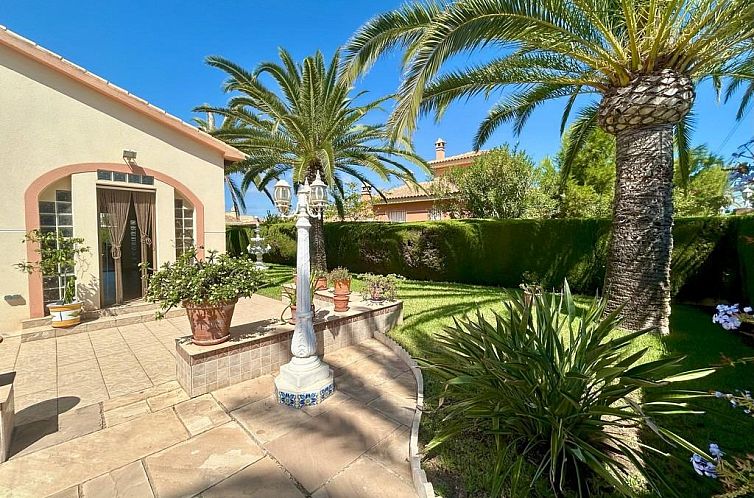 Vrijstaande woning in Orihuela
