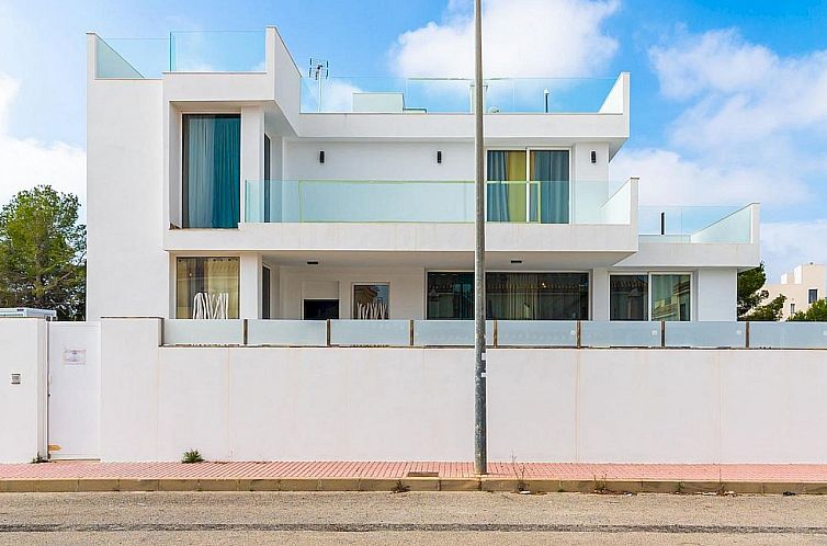 Geschakelde woning in Orihuela
