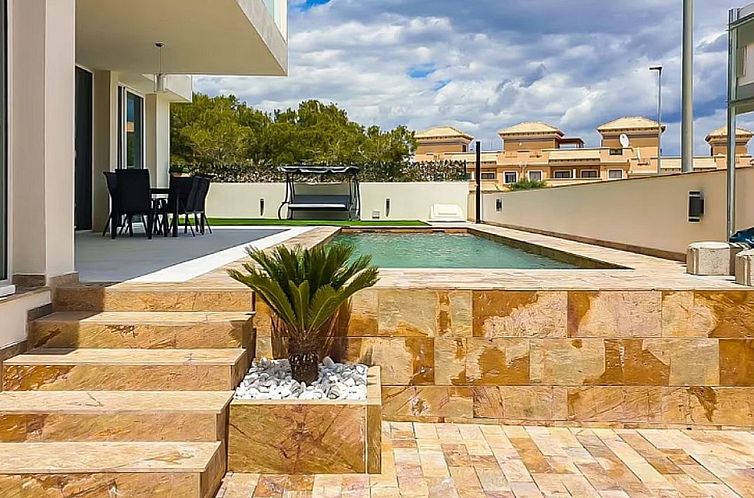 Geschakelde woning in Orihuela