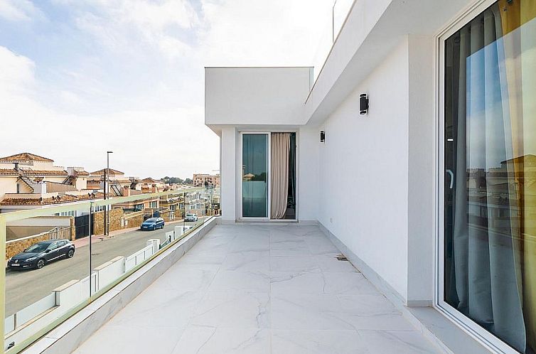 Geschakelde woning in Orihuela