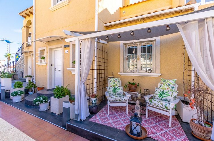 Geschakelde woning in Orihuela