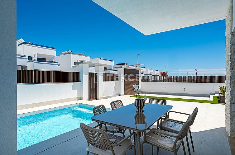 Geschakelde woning in Vistabella Golf