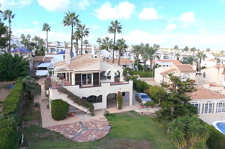 Vrijstaande woning in Orihuela