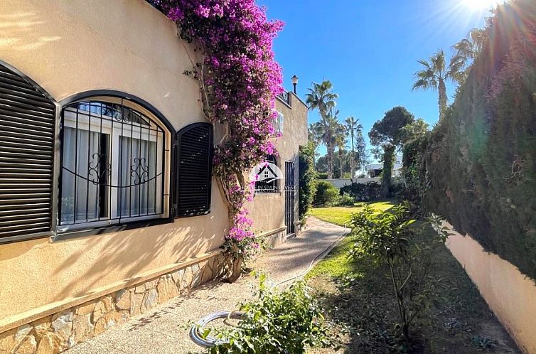 Vrijstaande woning in Orihuela