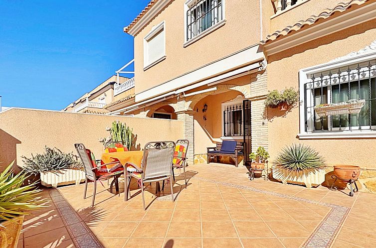 Geschakelde woning in Orihuela