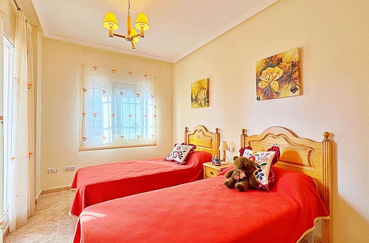 Geschakelde woning in Orihuela