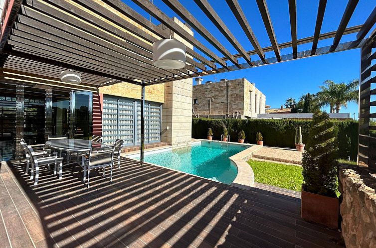 Geschakelde woning in Orihuela