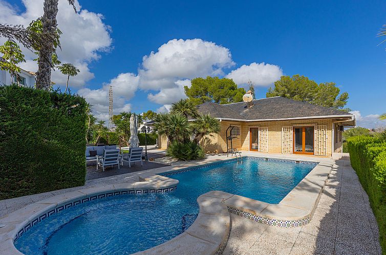 Geschakelde woning in Orihuela