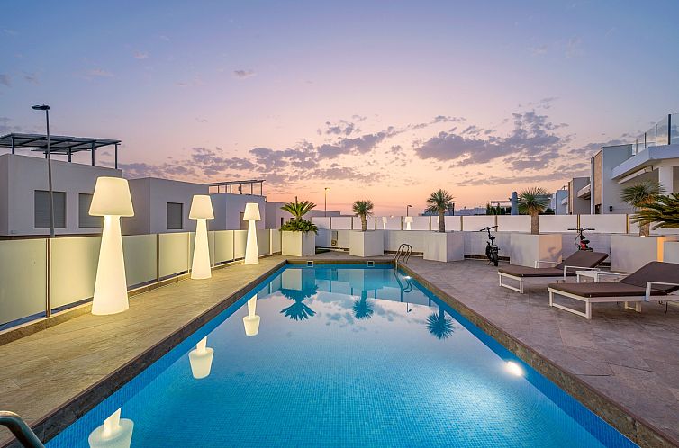 Geschakelde woning in Orihuela