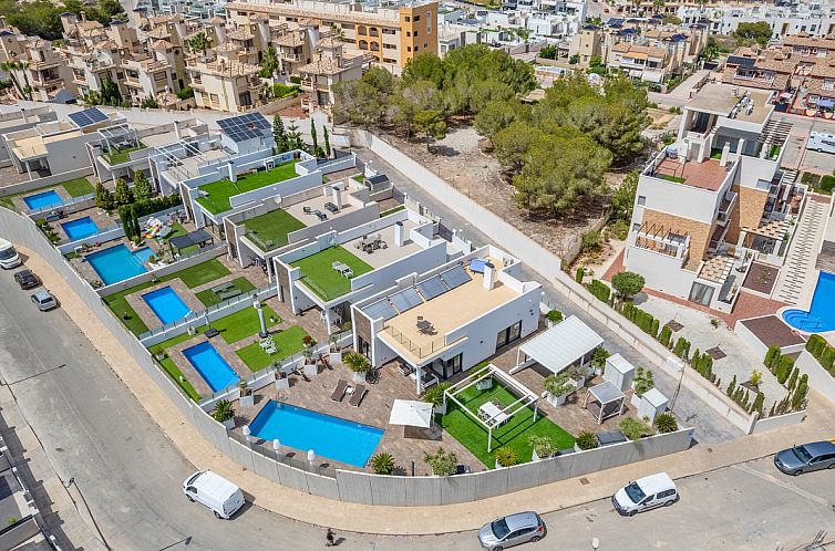 Geschakelde woning in Orihuela