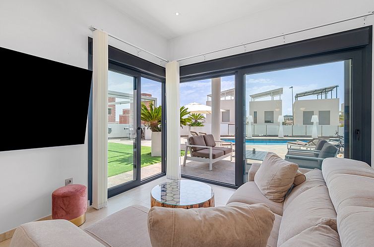 Geschakelde woning in Orihuela