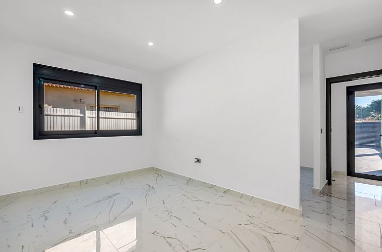 Geschakelde woning in Orihuela