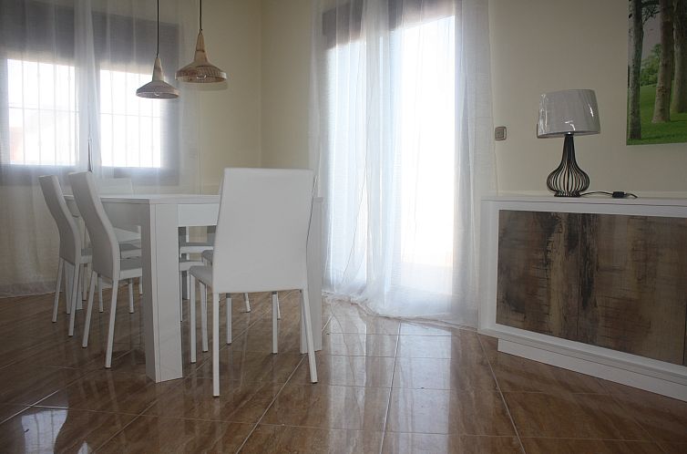 Geschakelde woning in Orihuela