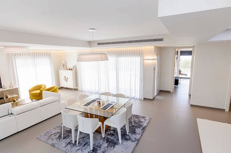 Geschakelde woning in Orihuela