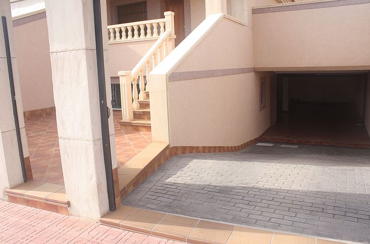 Geschakelde woning in Orihuela