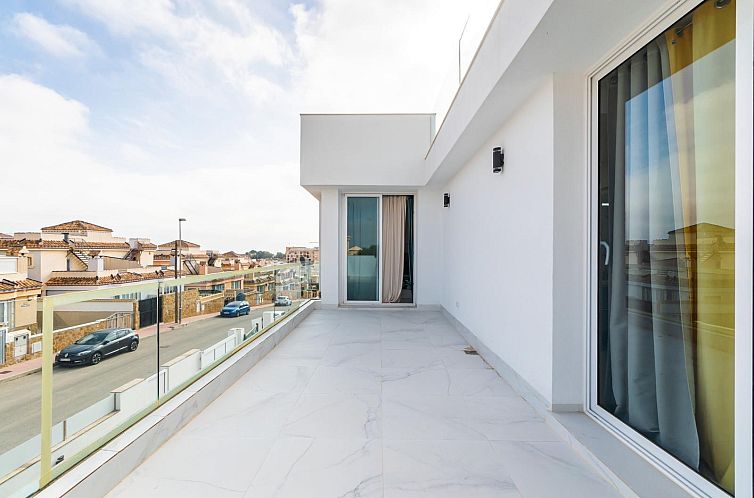 Geschakelde woning in Orihuela