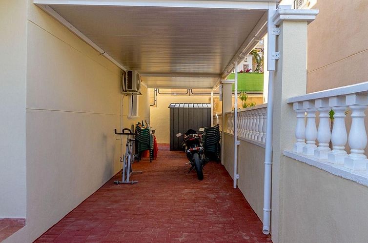 Geschakelde woning in Orihuela