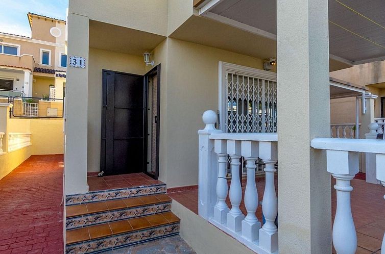 Geschakelde woning in Orihuela