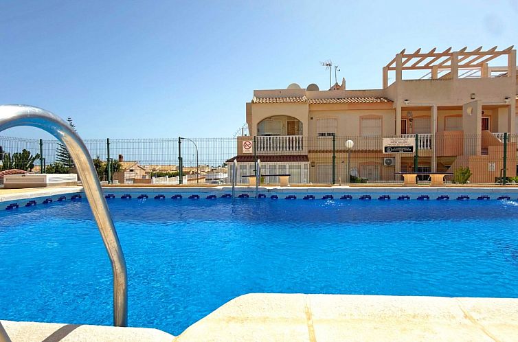Geschakelde woning in Orihuela