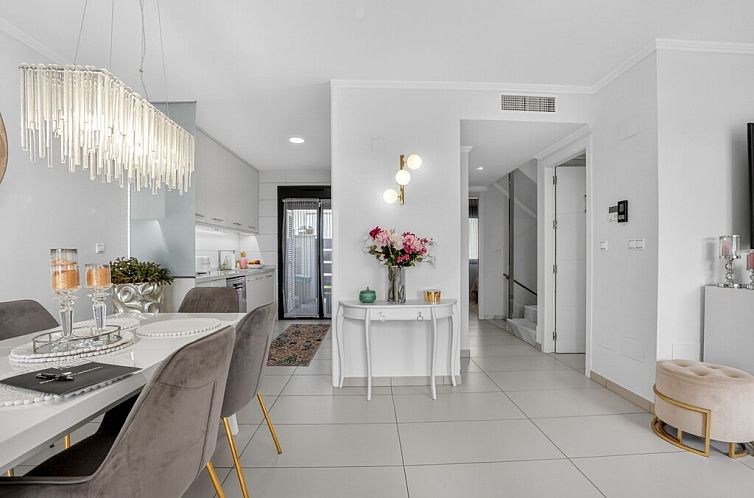 Geschakelde woning in Orihuela