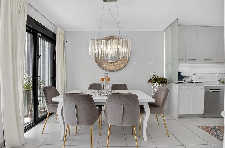 Geschakelde woning in Orihuela