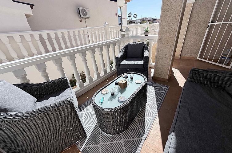 Geschakelde woning in Orihuela