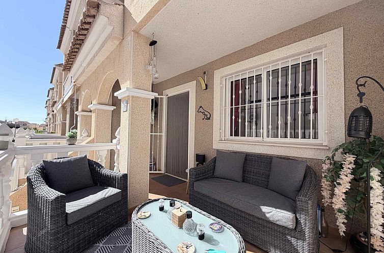 Geschakelde woning in Orihuela