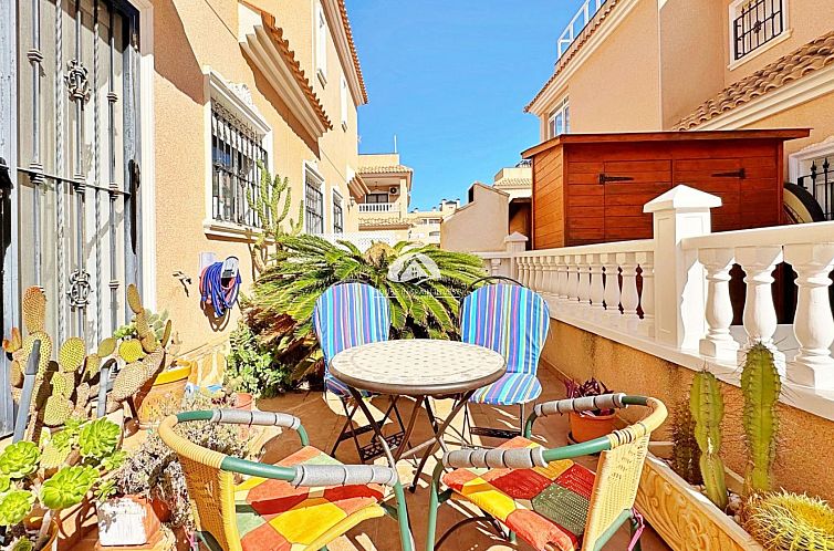 Geschakelde woning in Orihuela