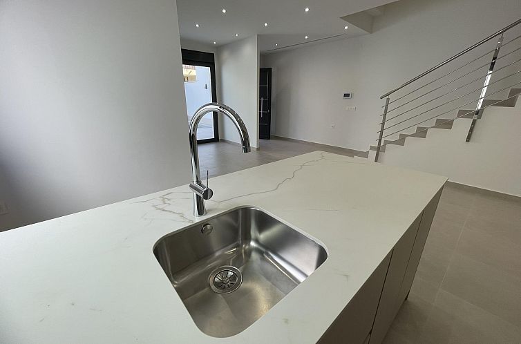 Vrijstaande woning in Almoradí