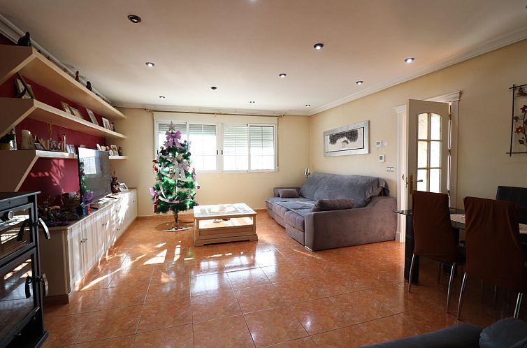 Geschakelde woning in Almoradí