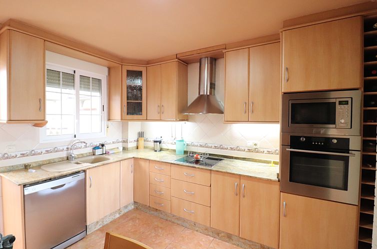 Geschakelde woning in Almoradí