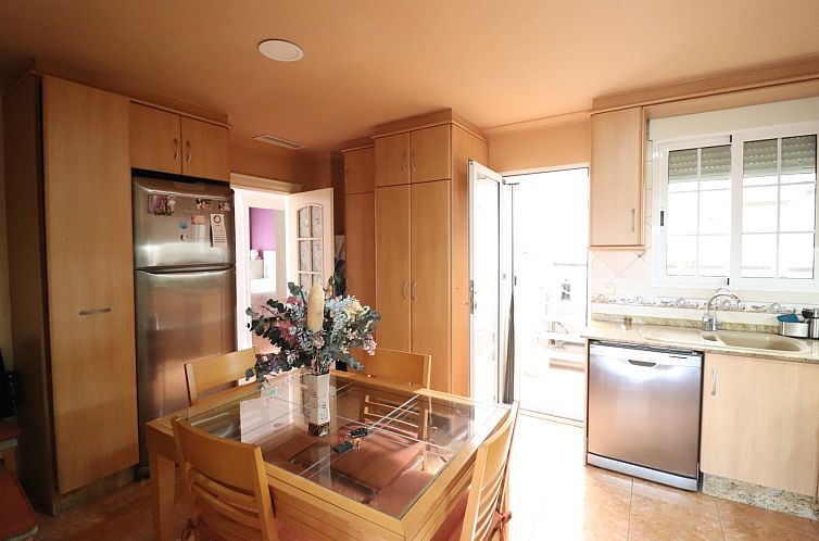 Geschakelde woning in Almoradí